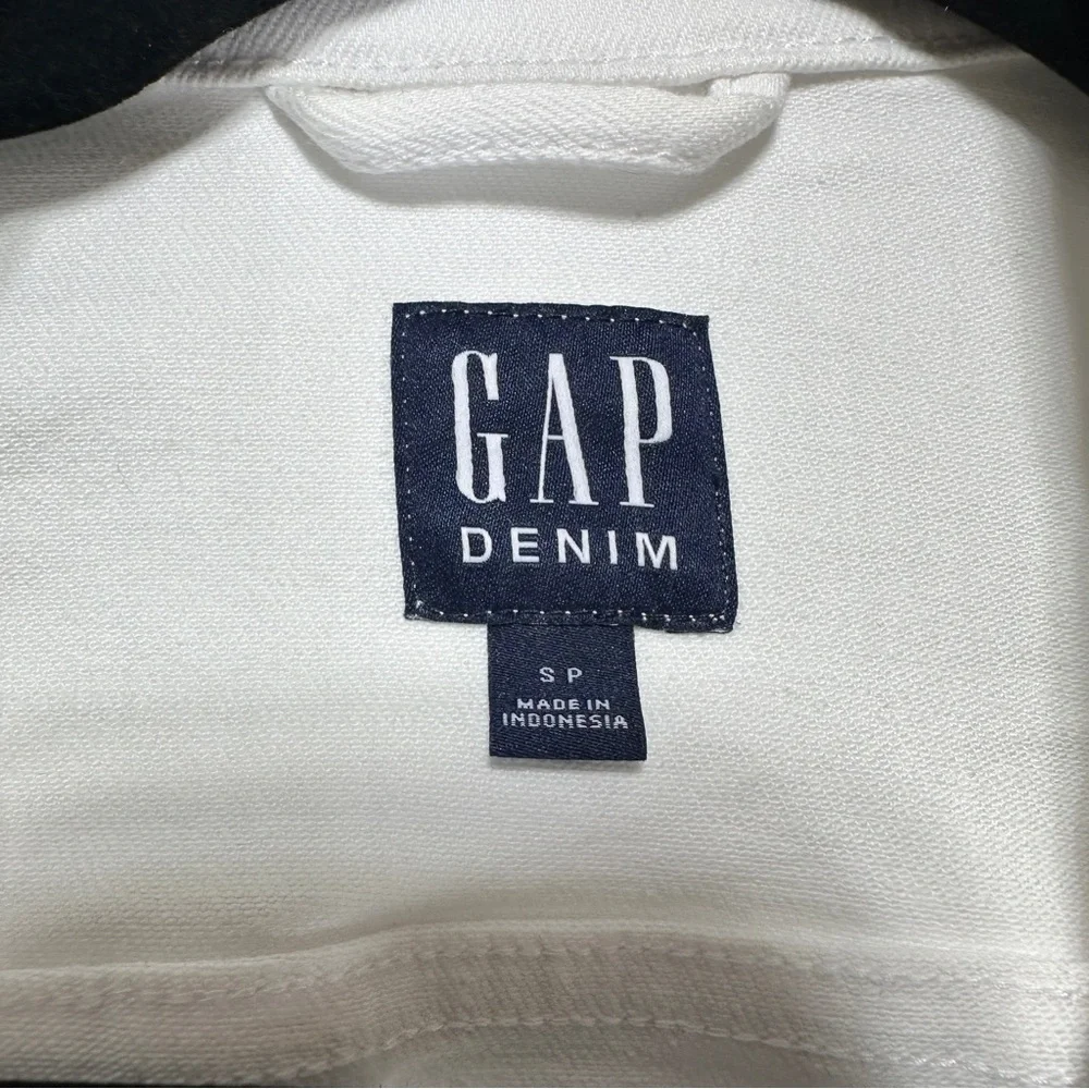 GAP White Denim Jacket Cropped Stretch Cotton Classic Trucker Size S NWOT - Picture 5 of 9